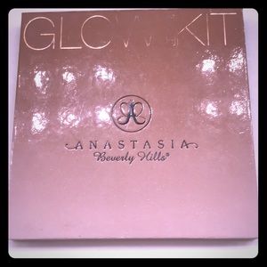 Anastasia Beverly Hills GLOW KIT